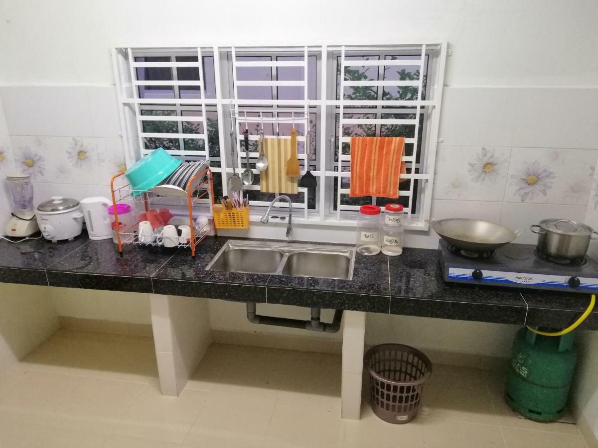 Homestay Barakah Cenang Langkawi パンタイ・サナング エクステリア 写真